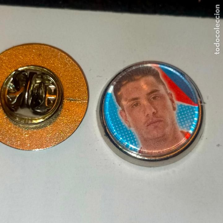 Collection pins: pin redondo metal - f&uacute;tbol equipo club Atl&eacute;tico de Madrid JUGADOR