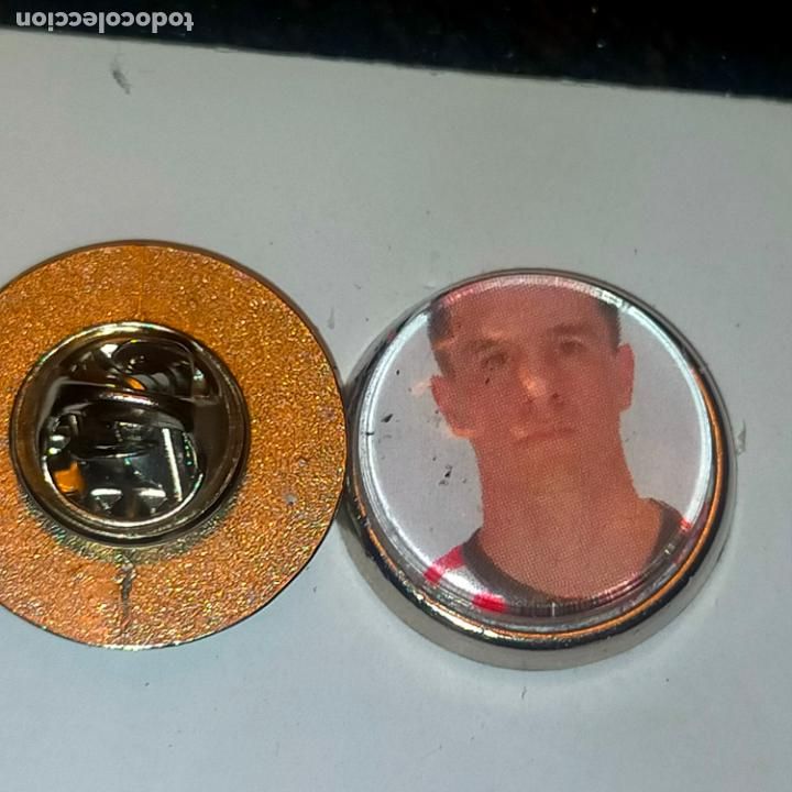 Sammlung von Pins: pin redondo metal - f&uacute;tbol equipo club Atl&eacute;tico de Madrid JUGADOR