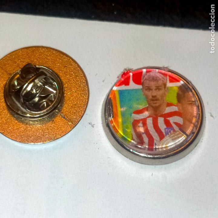 Collection pins: pin redondo metal - f&uacute;tbol equipo club Atl&eacute;tico de Madrid JUGADOR