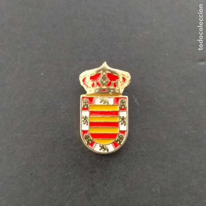 Pins de colecci&oacute;n: pin escudo Zuheros (C&Oacute;RDOBA)