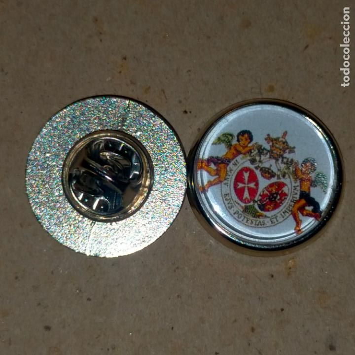 Collection pins: PIN REDONDO METAL - cofrad&iacute;a hermandad congregaci&oacute;n escudo semana Santa sevilla