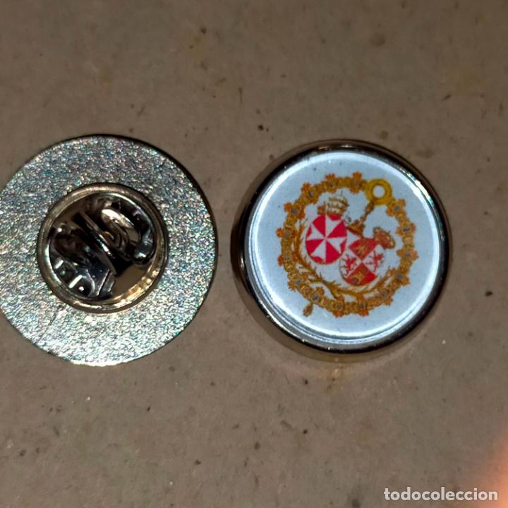 Pins de colecci&oacute;n: PIN REDONDO METAL - cofrad&iacute;a hermandad congregaci&oacute;n escudo semana Santa sevilla