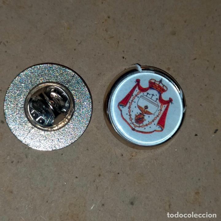 Pins de colecci&oacute;n: PIN REDONDO METAL - cofrad&iacute;a hermandad congregaci&oacute;n escudo semana Santa sevilla