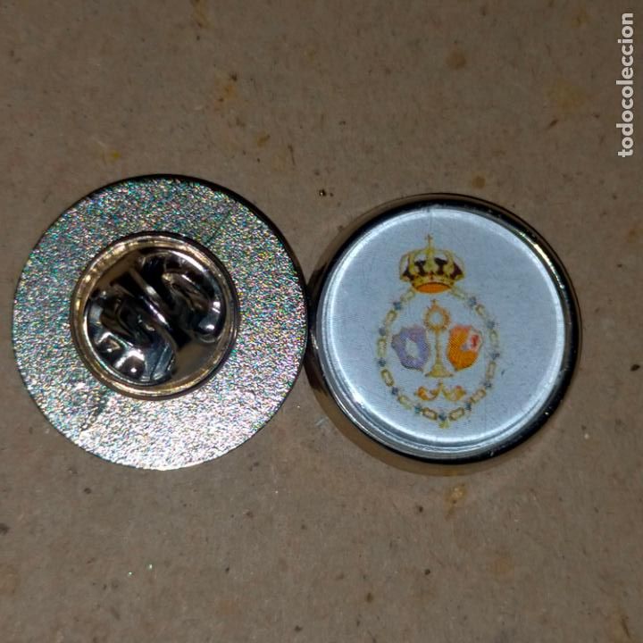 Pins de cole&ccedil;&atilde;o: PIN REDONDO METAL - cofrad&iacute;a hermandad congregaci&oacute;n escudo semana Santa sevilla