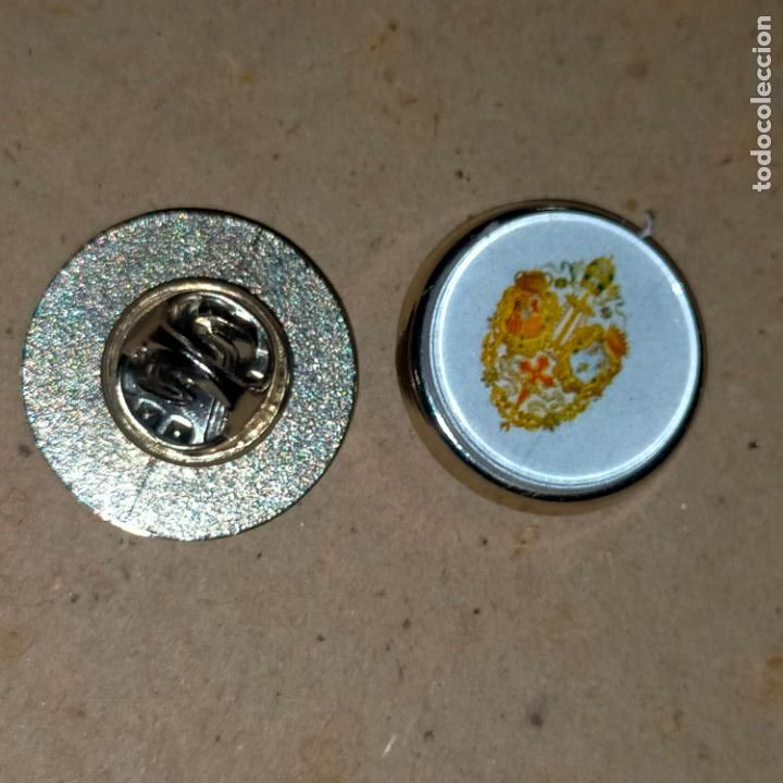 Pins de colecci&oacute;n: PIN REDONDO METAL - cofrad&iacute;a hermandad congregaci&oacute;n escudo semana Santa sevilla