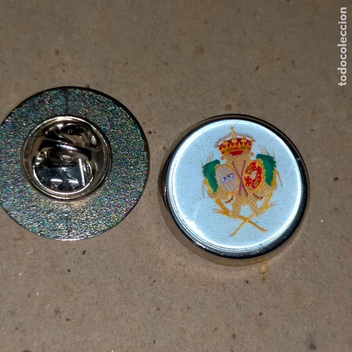 Pins de cole&ccedil;&atilde;o: PIN REDONDO METAL - cofrad&iacute;a hermandad congregaci&oacute;n escudo semana Santa sevilla
