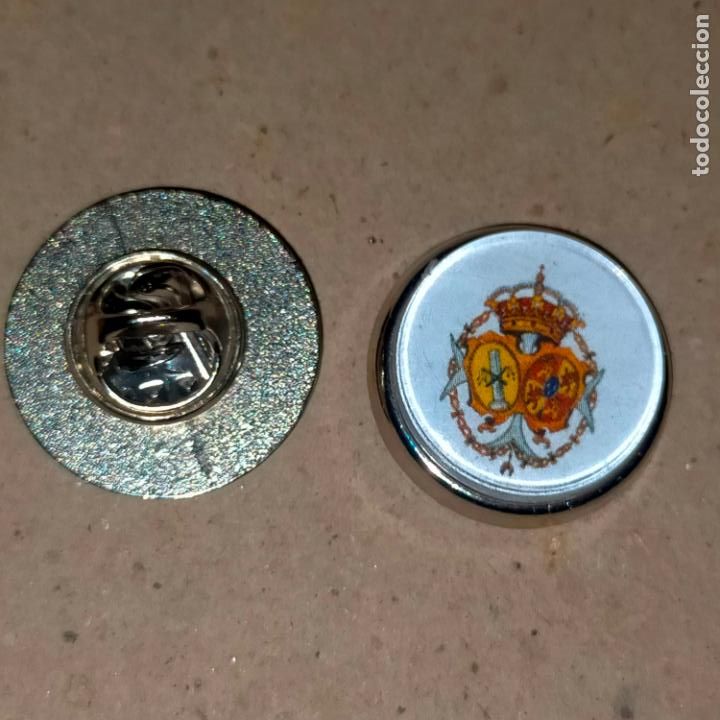 Pins de cole&ccedil;&atilde;o: PIN REDONDO METAL - cofrad&iacute;a hermandad congregaci&oacute;n escudo semana Santa sevilla