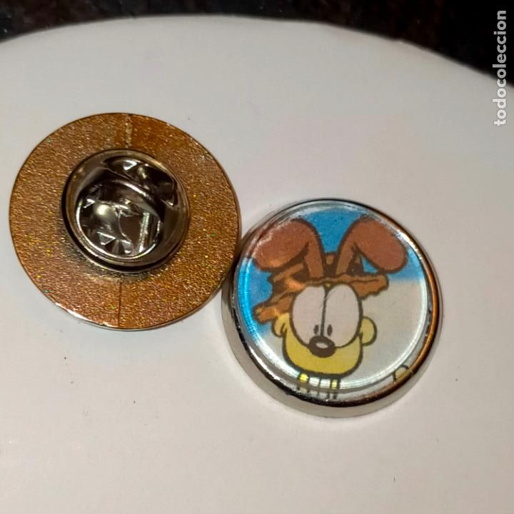 Sammlung von Pins: Pin redondo metal - COMIC - PERSONAJE DE JIM DAVIS GARGIELD . PERSONAJES VER MAS MODELOS