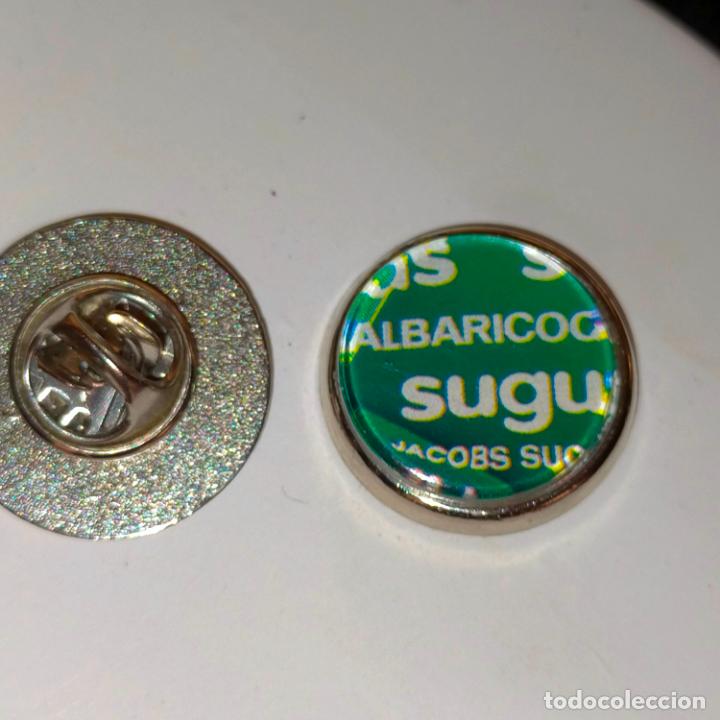 Pins de colecci&oacute;n: pin redondo metal - CHUCHES CHUCHERIA CARAMELOS SUGUS