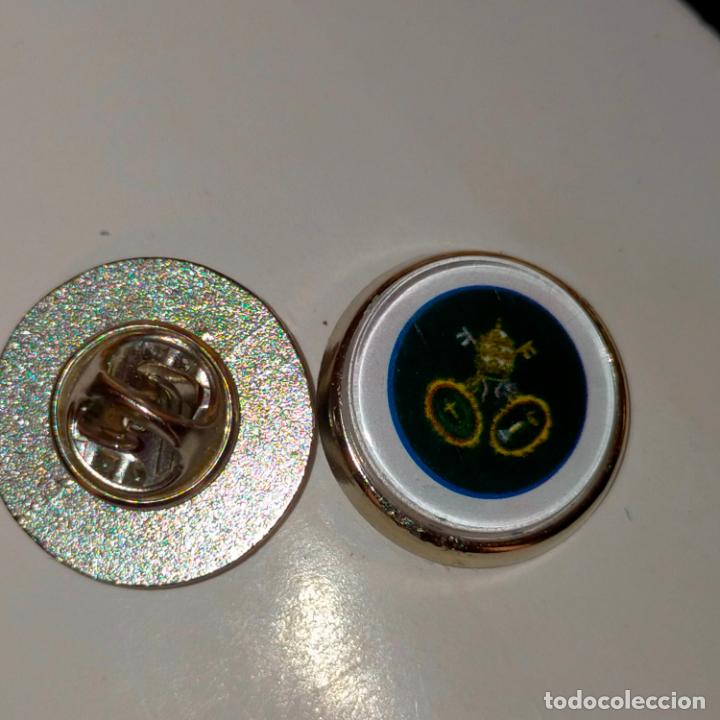 Pins de colecci&oacute;n: pin redondo metal - COFRADIA HERMANDAD ESCUDO SEMANA SANTA SEVILLA