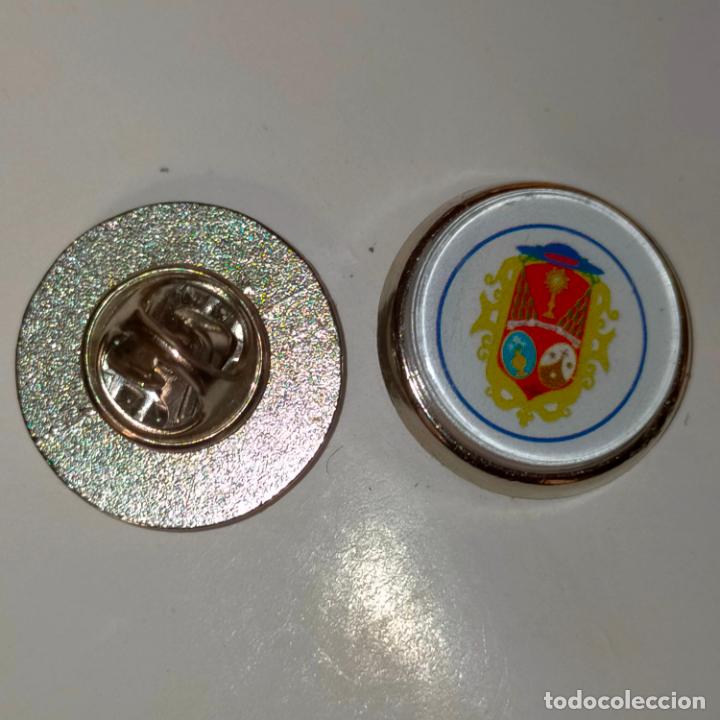 Pins de colecci&oacute;n: pin redondo metal - COFRADIA HERMANDAD ESCUDO SEMANA SANTA SEVILLA