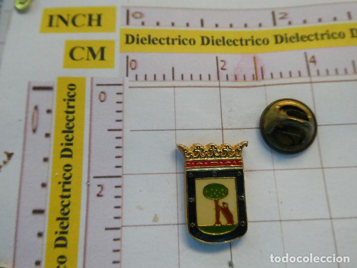 Pins de colecci&oacute;n: PIN DE TURISMO. ESCUDO HER&Aacute;LDICO DE MADRID