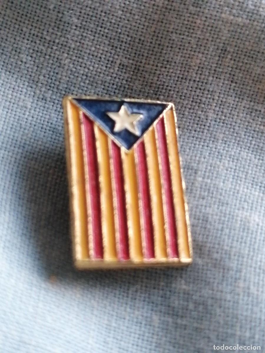 Pins de colecci&oacute;n: Pin tipo imperdible insignia estelada Catalu&ntilde;a independencia Catalunya