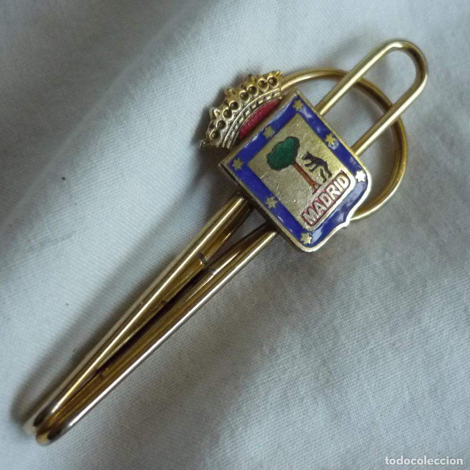 Pins e Spille di collezione: Pinza de corbata con el Escudo de Madrid Oso y madro&ntilde;o