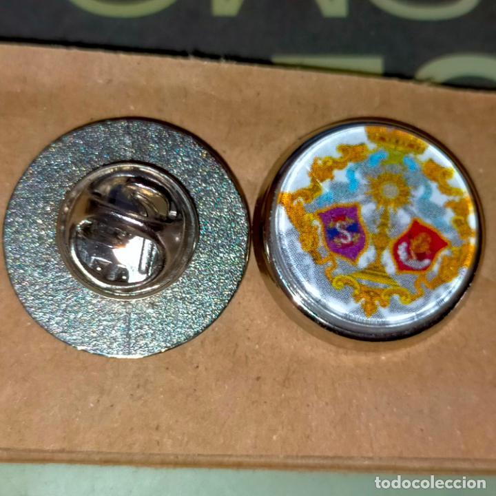 Sammlung von Pins: pin redondo metal - semana santa san fernando cadiz pin del escudo hermandad cofradia el de la foto