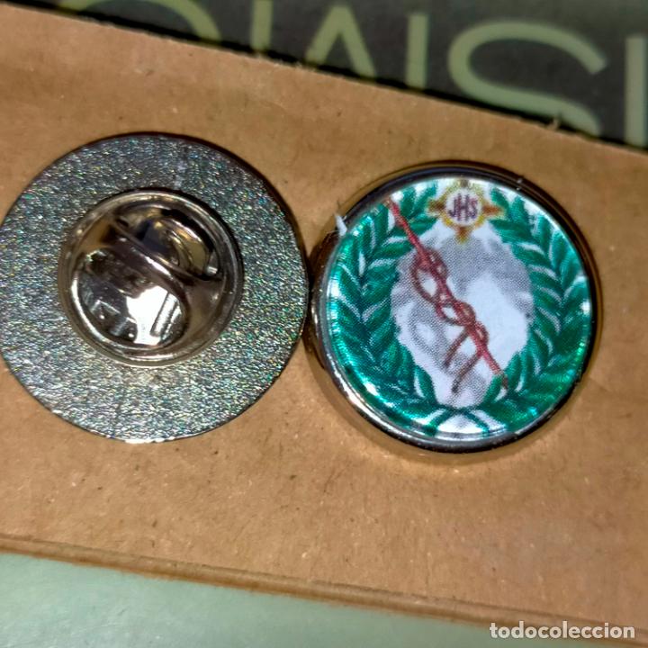 Sammlung von Pins: pin redondo metal - semana santa san fernando cadiz pin del escudo hermandad cofradia el de la foto