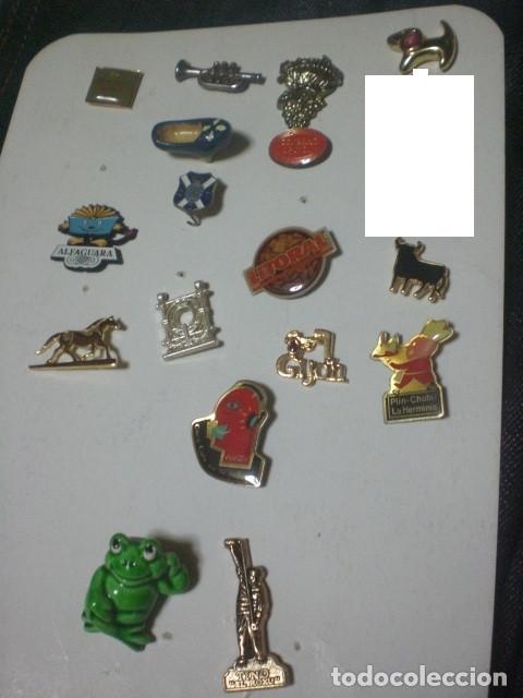 Pins de colecci&oacute;n: lote de pins variados - Foto 1