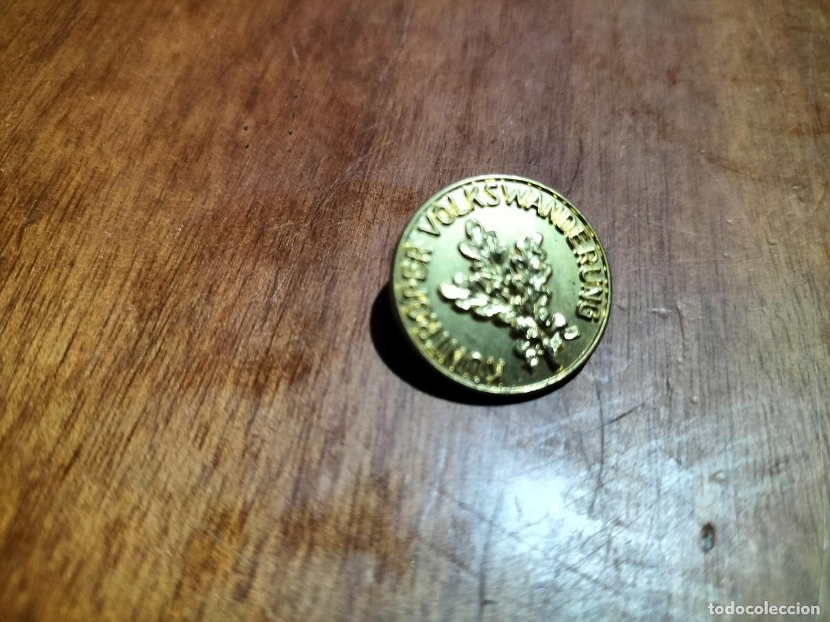 Pins de colecci&oacute;n: KUNTROPER Y M&Aacute;S PALABRAS SOVI&Eacute;TICAS. PIN. BUEN ESTADO. DIFICIL DE CONSEGUIR