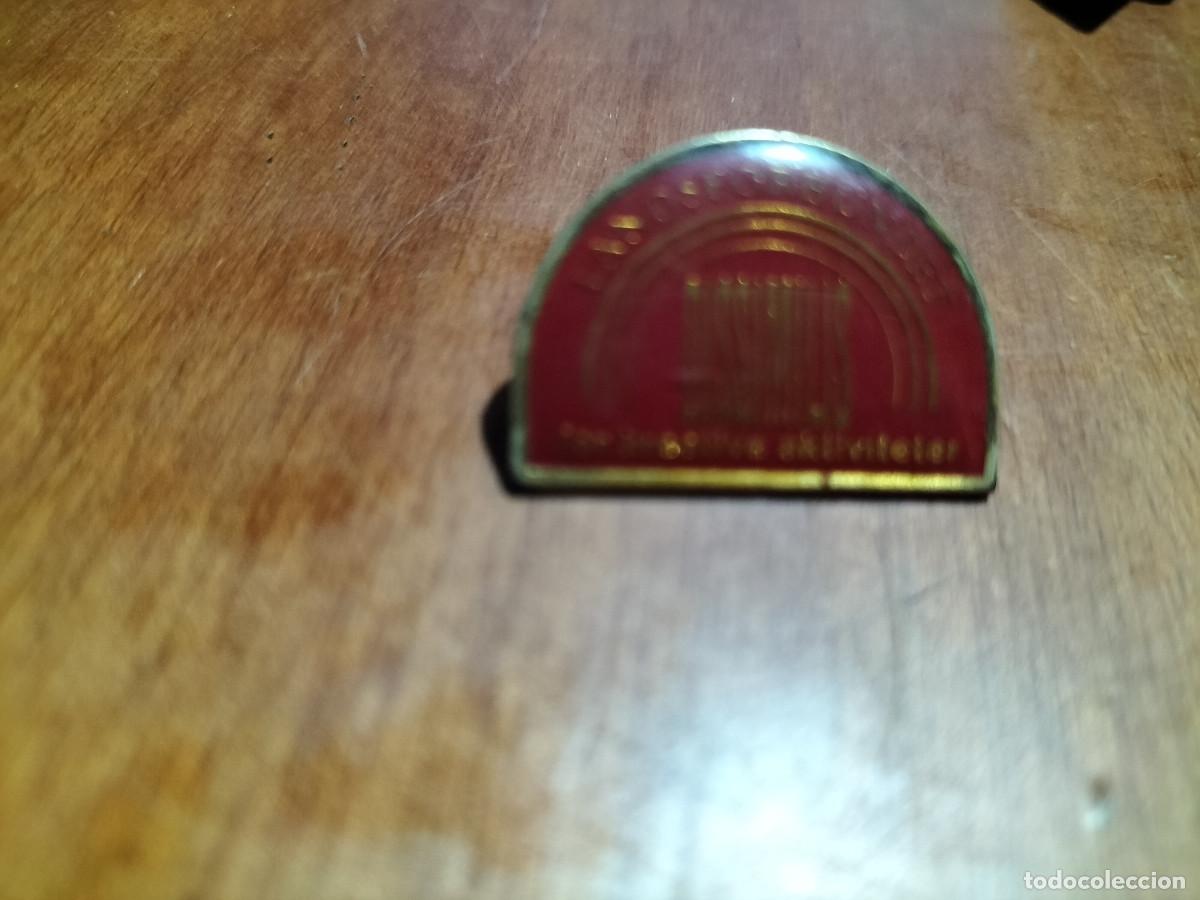 Pins de colecci&oacute;n: MEDIO CIRCULAR. SOVI&Eacute;TICO. PIN. BUEN ESTADO. DIFICIL DE CONSEGUIR