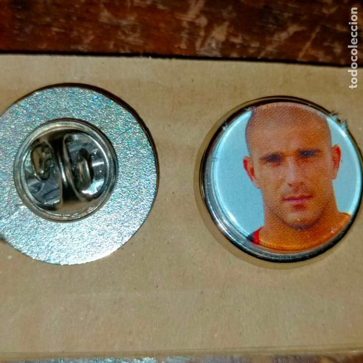 Pin's de collection: pin redondo metal - f&uacute;tbol equipo club OSASUNA JUGADOR