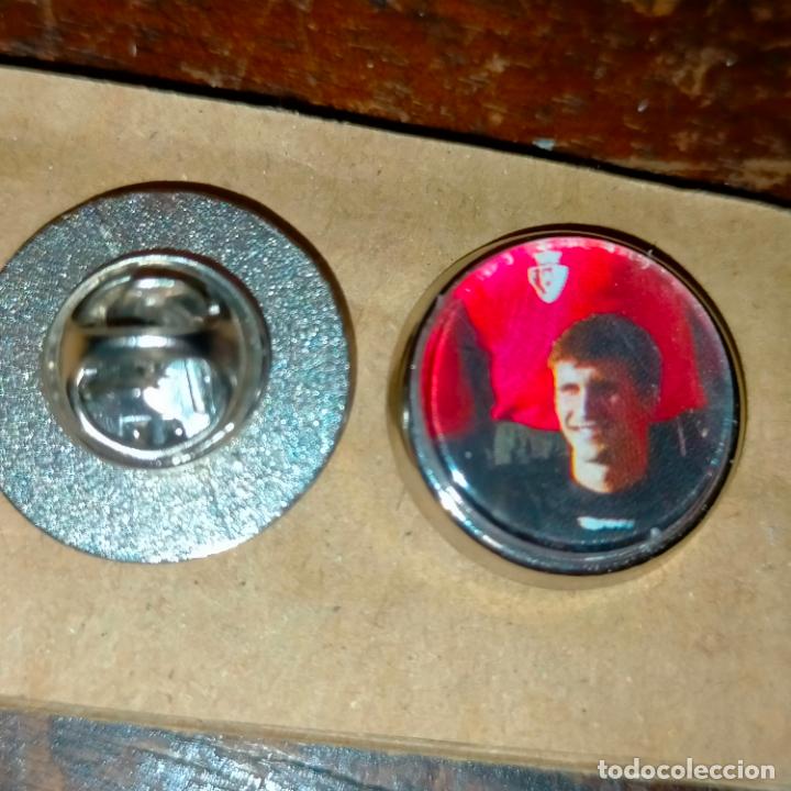 Pin's de collection: pin redondo metal - f&uacute;tbol equipo club OSASUNA JUGADOR
