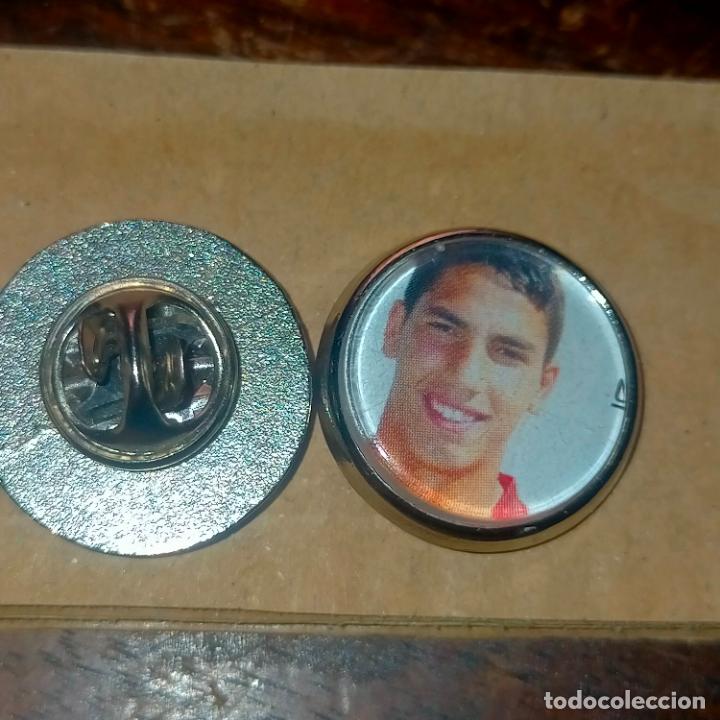 Pin's de collection: pin redondo metal - f&uacute;tbol equipo club Atl&eacute;tico de Madrid JUGADOR