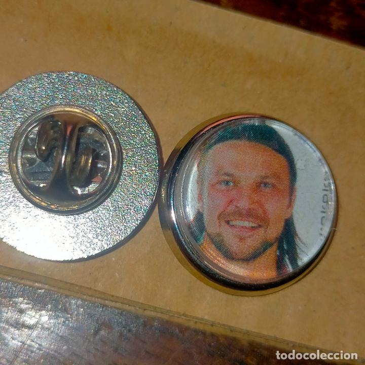 Pin's de collection: pin redondo metal - f&uacute;tbol equipo club Atl&eacute;tico de Madrid JUGADOR