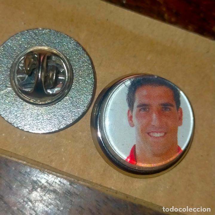 Pins e Spille di collezione: pin redondo metal - f&uacute;tbol equipo club Atl&eacute;tico de Madrid JUGADOR