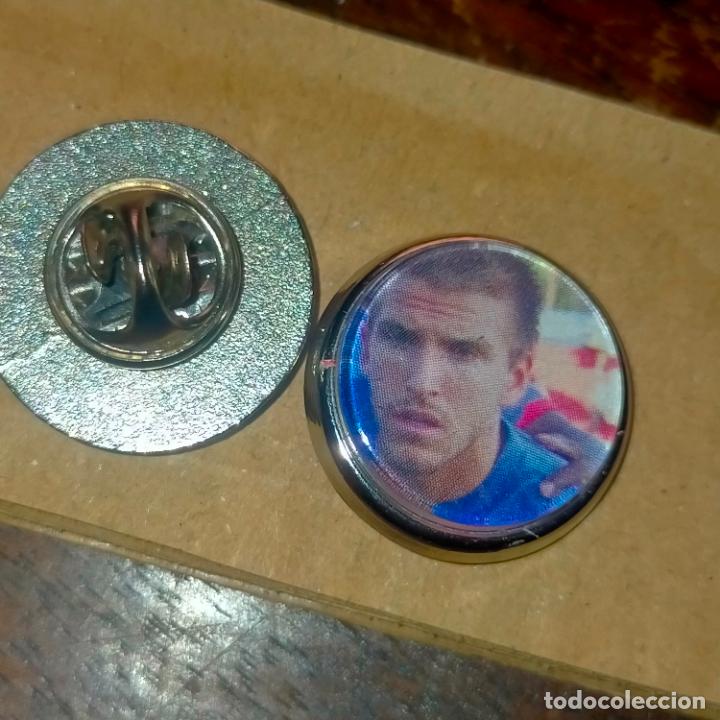 Pins e Spille di collezione: pin redondo metal - f&uacute;tbol equipo club Atl&eacute;tico de Madrid JUGADOR