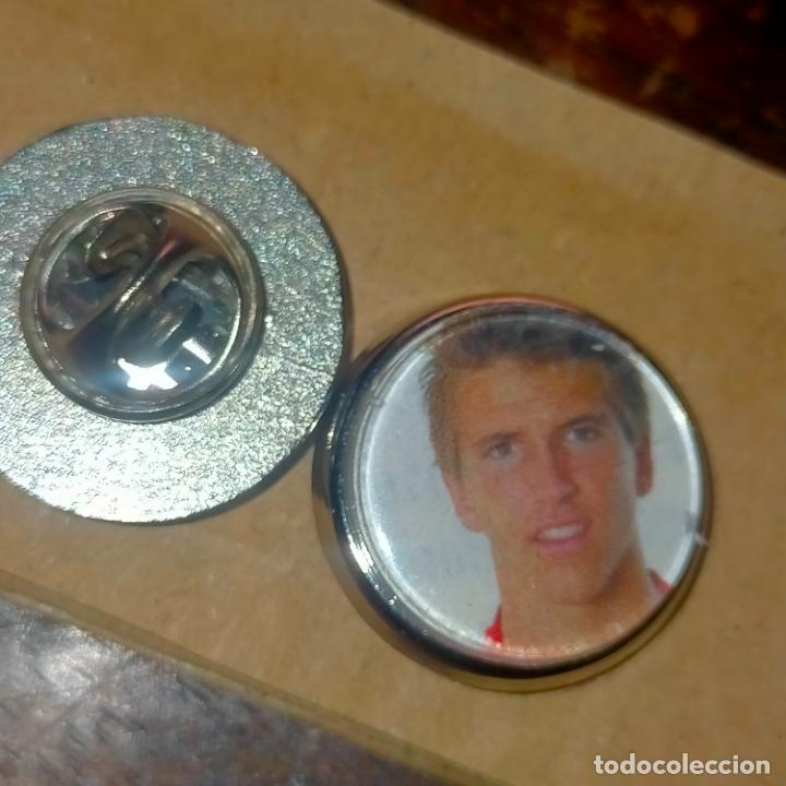 Collection pins: pin redondo metal - f&uacute;tbol equipo club Atl&eacute;tico de Madrid JUGADOR