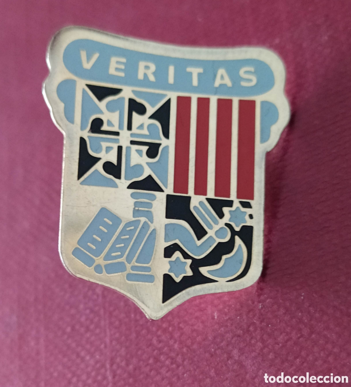 Pin Her&aacute;ldico Veritas