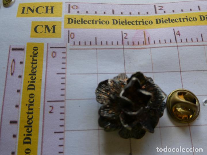 Pins e Spille di collezione: PIN DE DEPORTES. FLOR ROSA RELIEVE