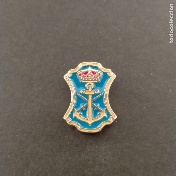 Pins de colecci&oacute;n: pin escudo Nerja (M&Aacute;LAGA) - Foto 1