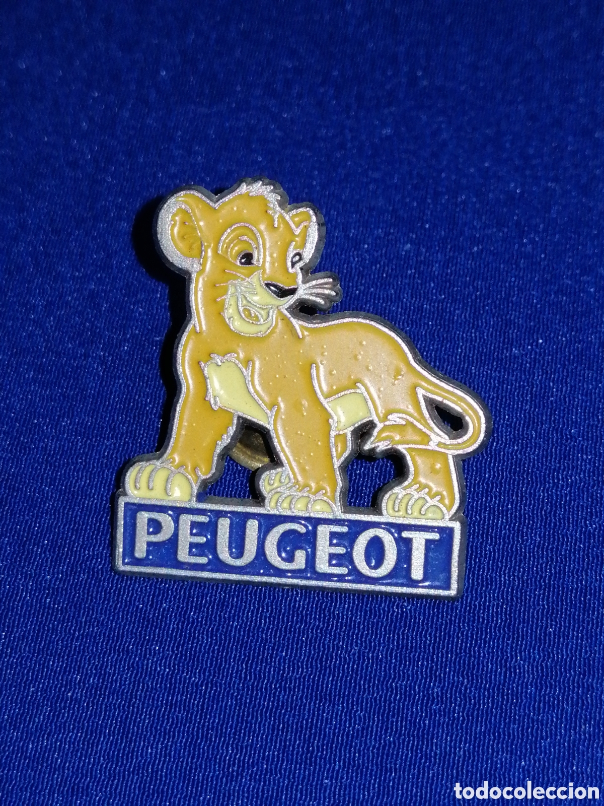 Pins de colecci&oacute;n: PEUGEOT - EL REY LE&Oacute;N - PIN - Foto 1
