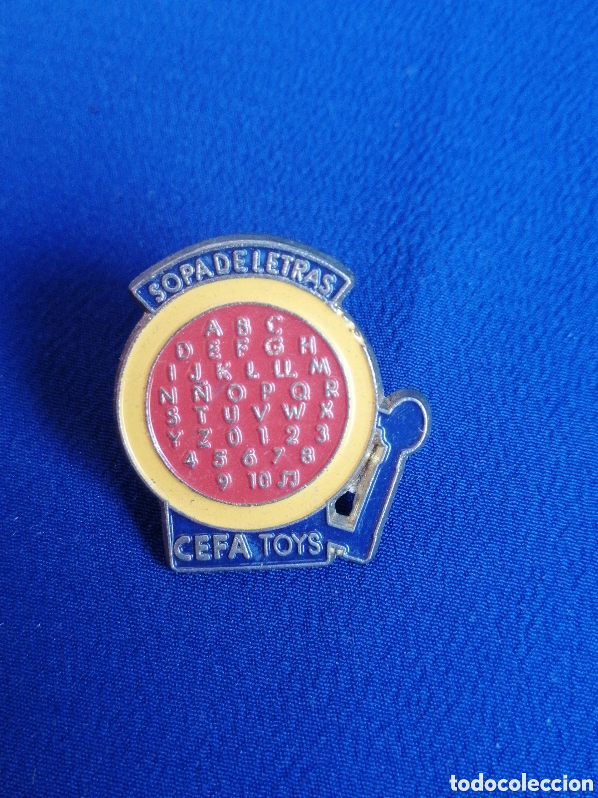Pins de colecci&oacute;n: SOPA DE LETRAS CEFA TOYS PIN