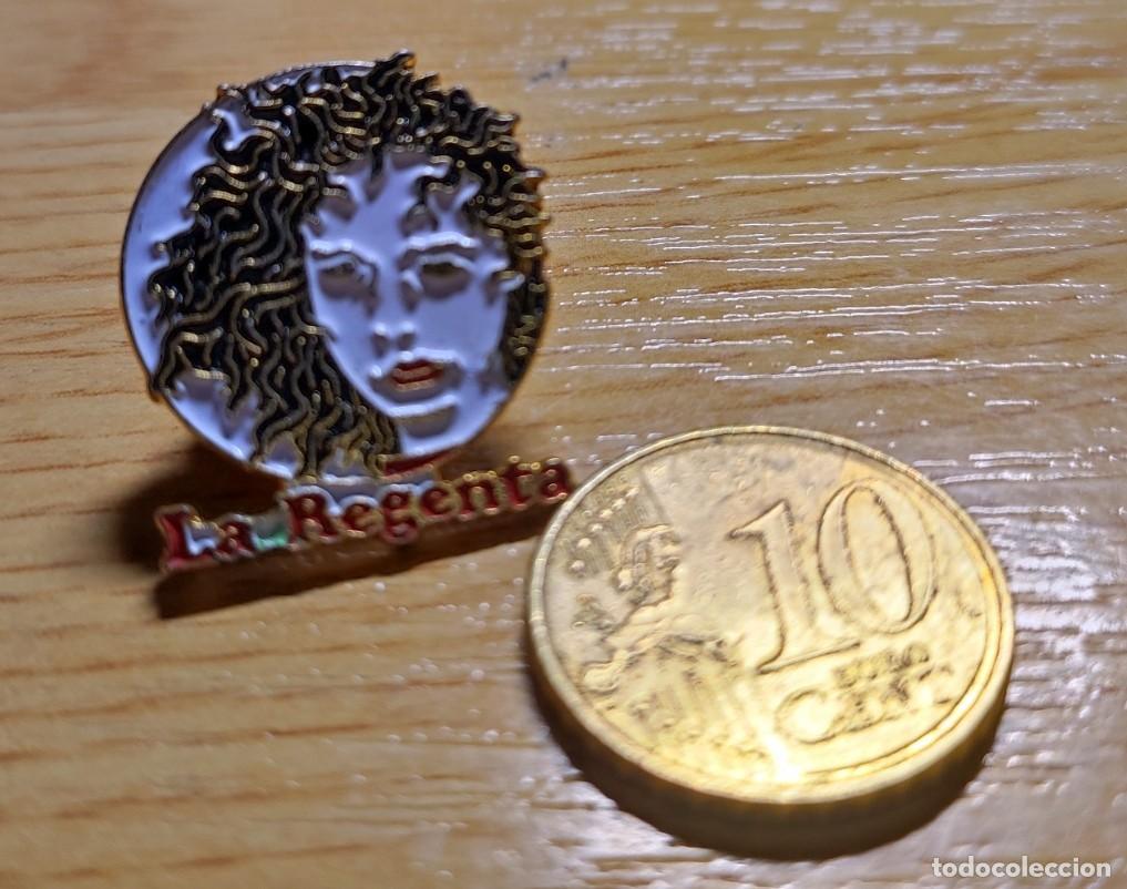 Pins de colecci&oacute;n: PIN LA REGENTA Pub Zaragoza
