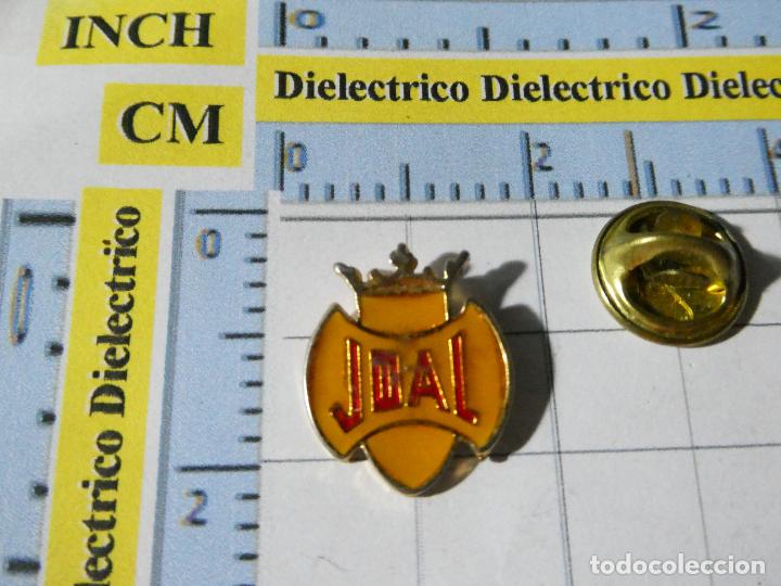 Pins de colecci&oacute;n: PIN DE F&Uacute;TBOL ? . ESCUDO EQUIPO ? JDAL ?