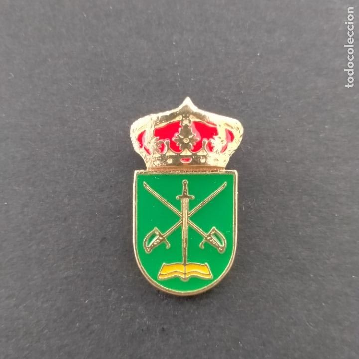 Pins de colecci&oacute;n: pin escudo Campofrio (HUELVA)