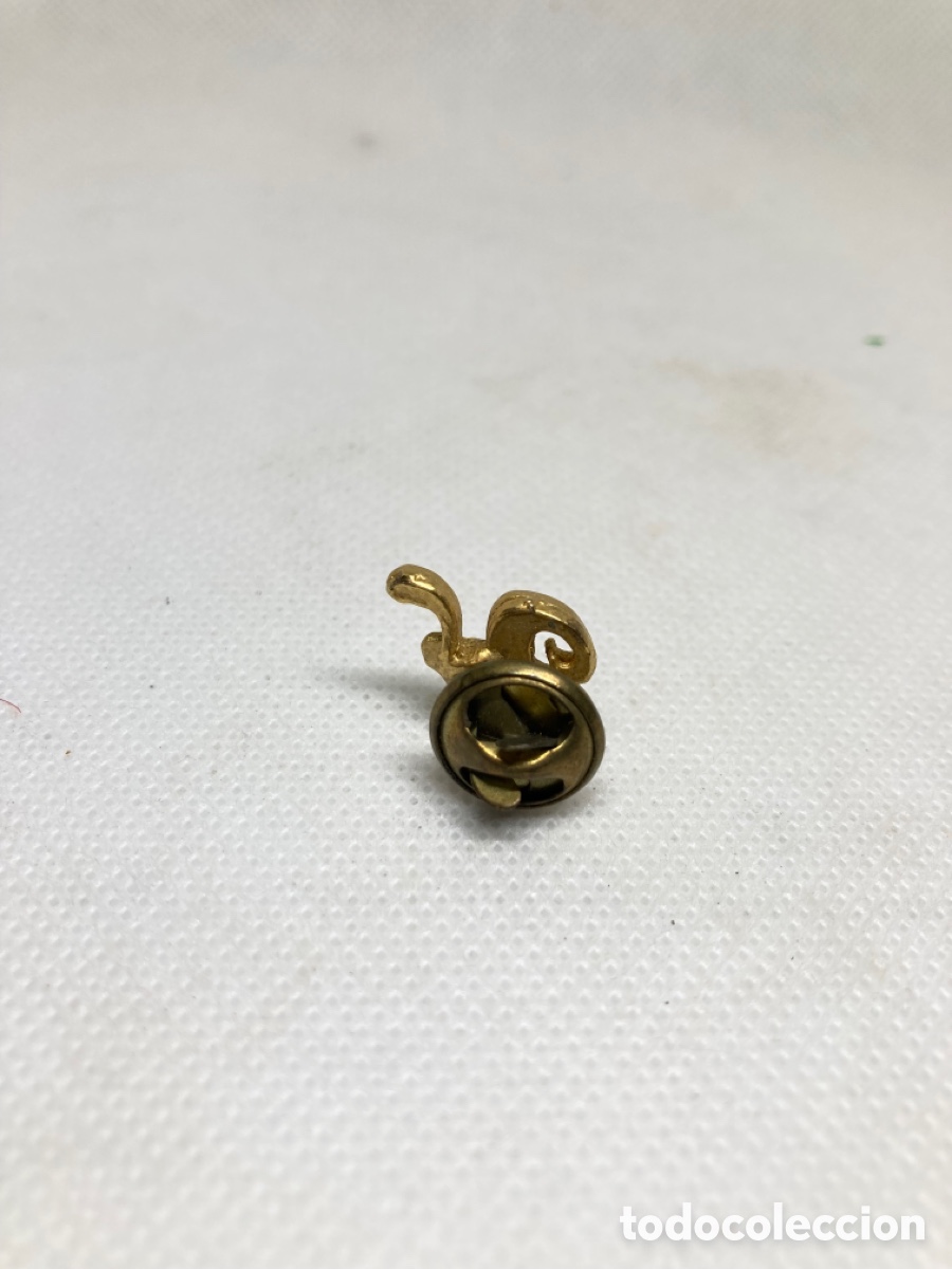 Pins de colecci&oacute;n: PIN LETRAS &ldquo; DF &ldquo; como nuevo - Foto 2