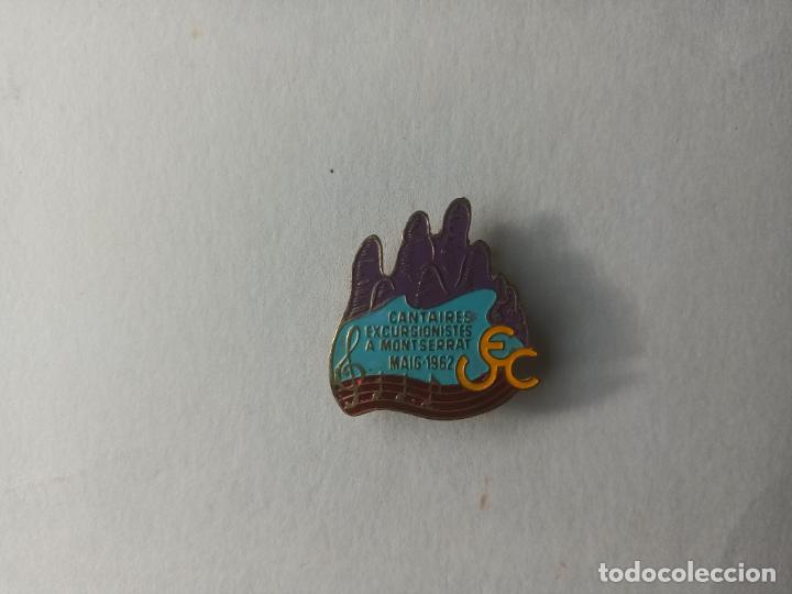 Pins de colecci&oacute;n: INSIGNIA UNI&Oacute; EXCURSIONISTA CATALUNYA UEC CANTAIRES MONTSERRAT 1962