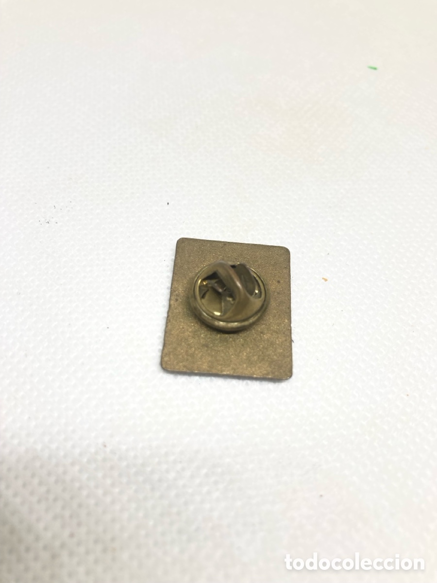 Pins de colecci&oacute;n: PIN DE COLECCI&Oacute;N como nuevo - Foto 3