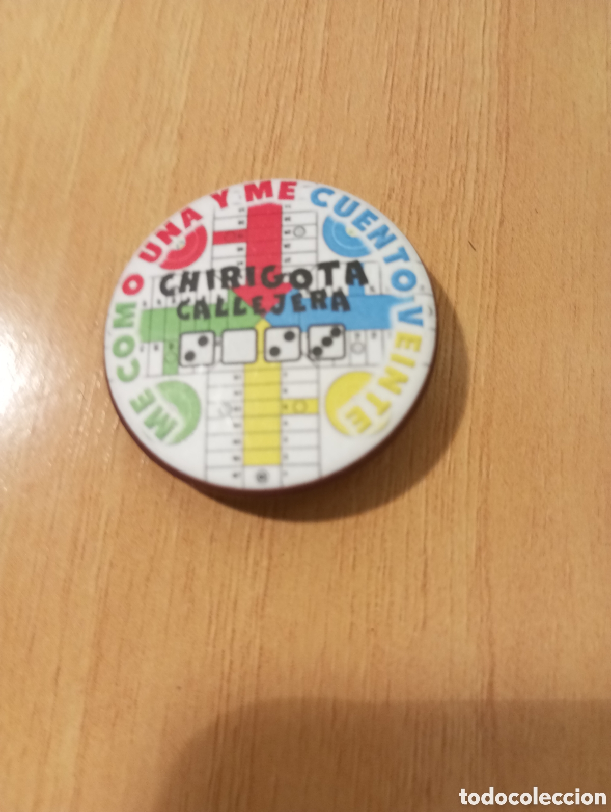 Pins de colecci&oacute;n: Carnaval de C&aacute;diz chapa chirigota callejera me como una y me cuento V