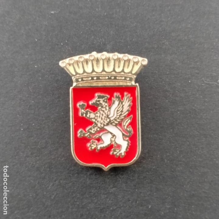 Pins de colecci&oacute;n: pin escudo Lloseta (ISLAS BALEARES)