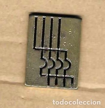 Pin's de collection: Pin Simbolo. 132-254
