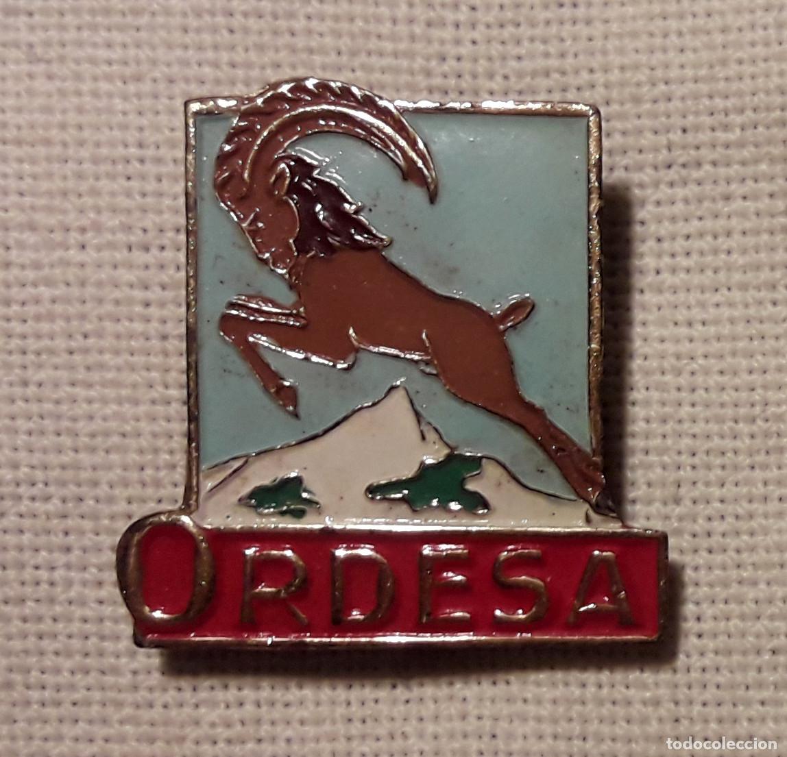 Pins de colecci&oacute;n: Antigua insignia de Ordesa. - Foto 1