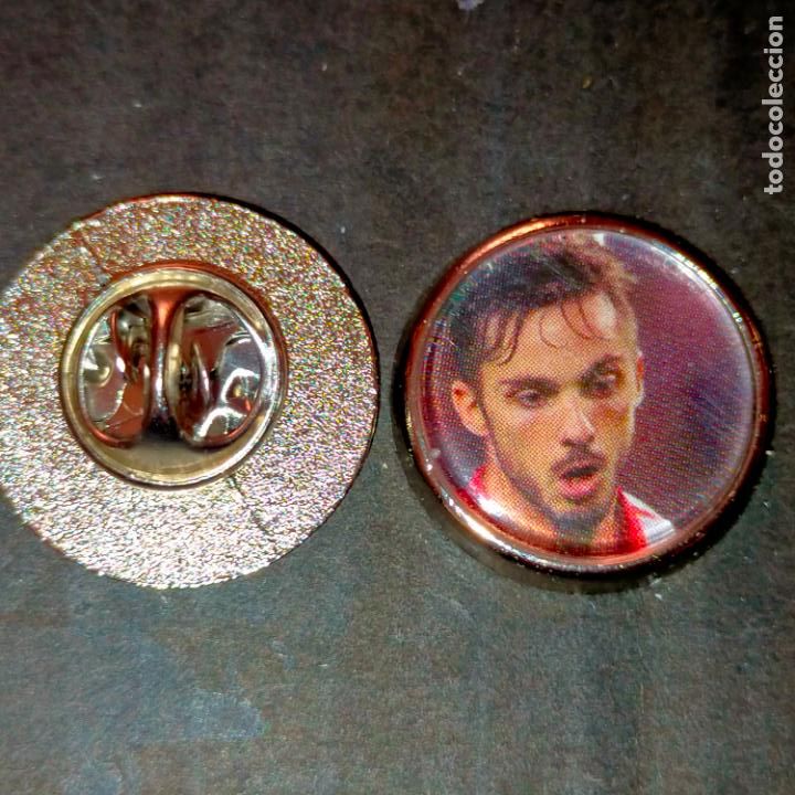 Pins de colecci&oacute;n: pin redondo metal - f&uacute;tbol equipo club jugador a determinar liga