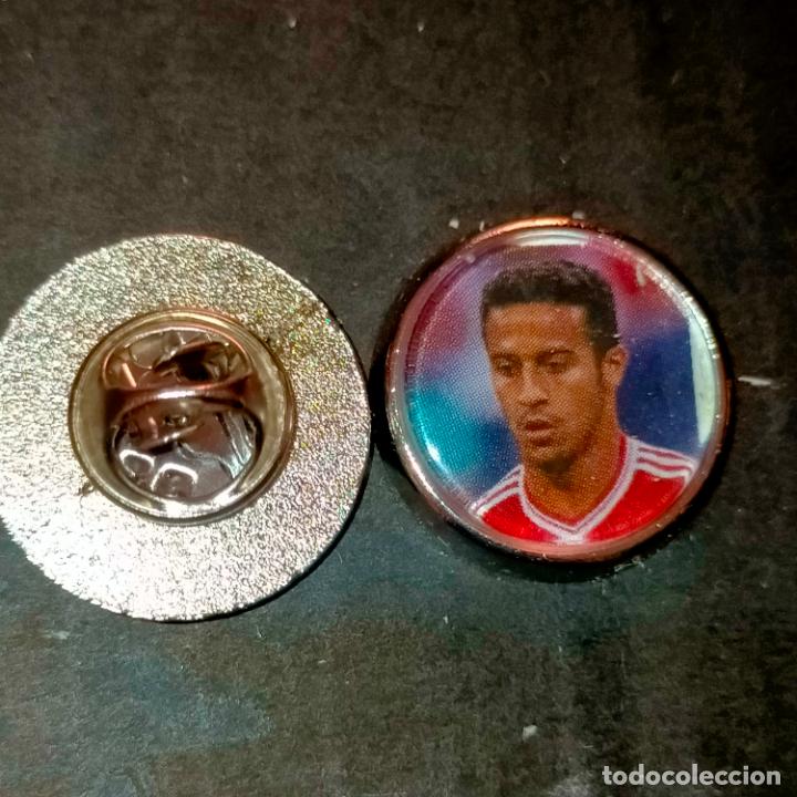 Pin's de collection: pin redondo metal - f&uacute;tbol equipo club jugador a determinar liga