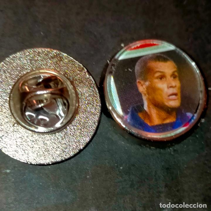 Pin's de collection: pin redondo metal - f&uacute;tbol equipo club jugador a determinar liga