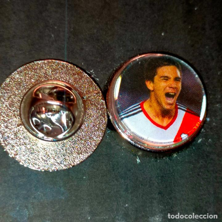 Pin's de collection: pin redondo metal - f&uacute;tbol equipo club jugador a determinar liga