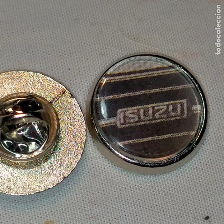 Collection pins: pin redondo metal - marca de coche auto isuzu